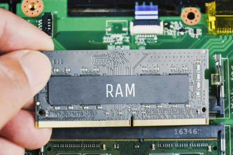 más allá de la memoria RAM